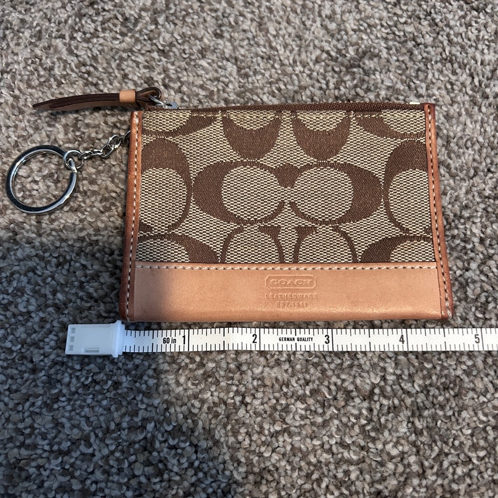 Coach mini skinny ID